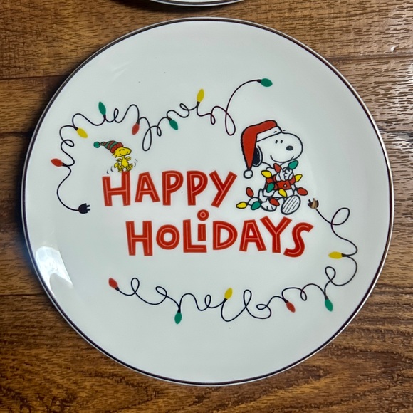 Lenox ~ Poreclain Christmas Snoopy ~ White W/ Multi-Colors Set of 4 Plates ~New - Picture 6 of 15